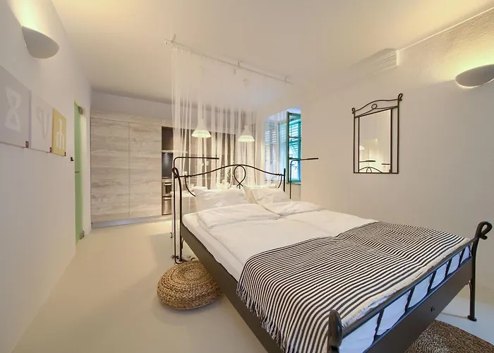 Vibrant And Elegant Downtown Krk - Classic 克尔克