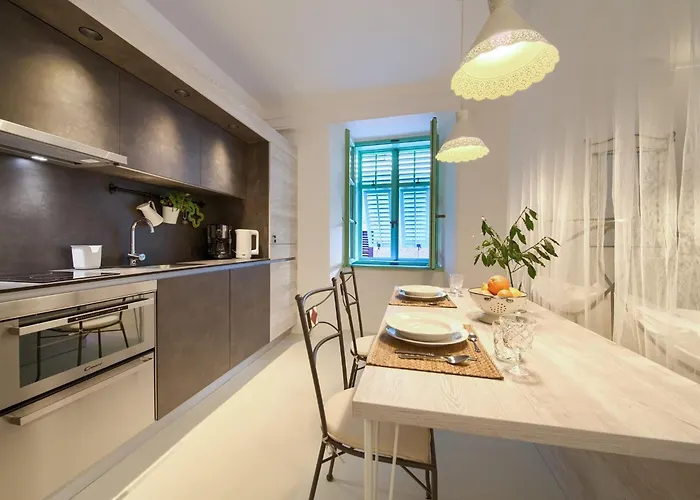 Vibrant And Elegant Downtown Krk - Classic