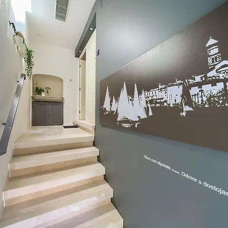 Vibrant And Elegant Downtown Krk - Classic Apartamento *
