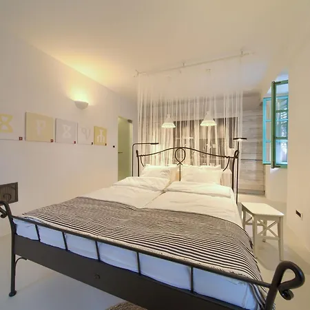 Vibrant And Elegant Downtown Krk - Classic *